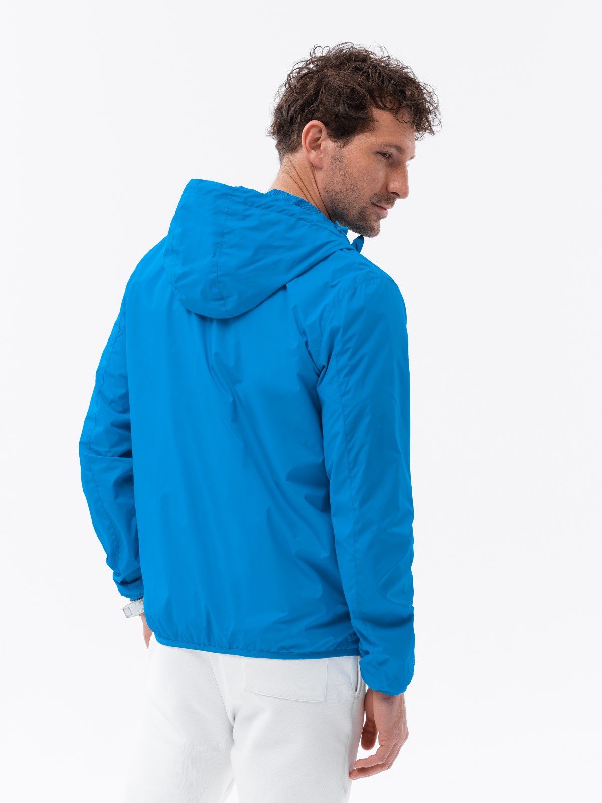 Men's windbreaker jacket with hood and contrasting details - blue V1 OM ...
